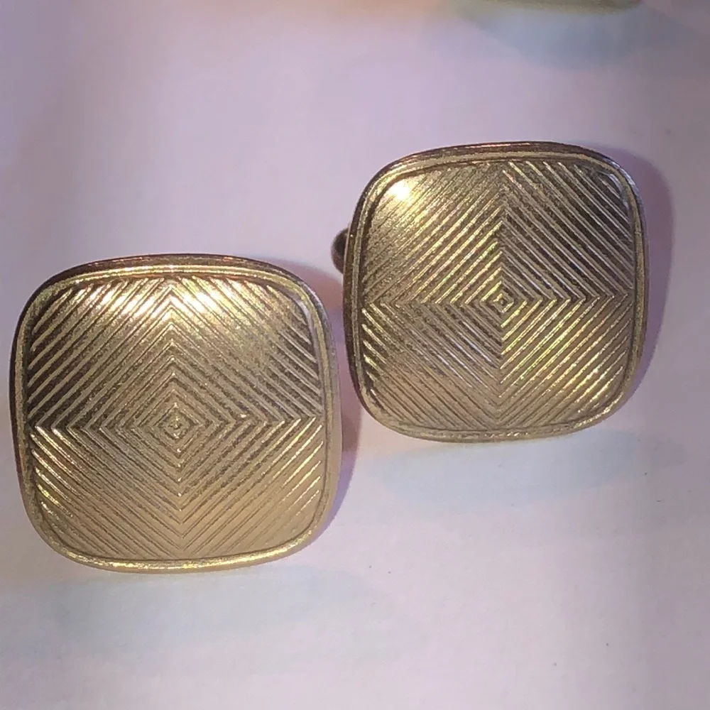 Vintage Gold Tone Square Cufflinks